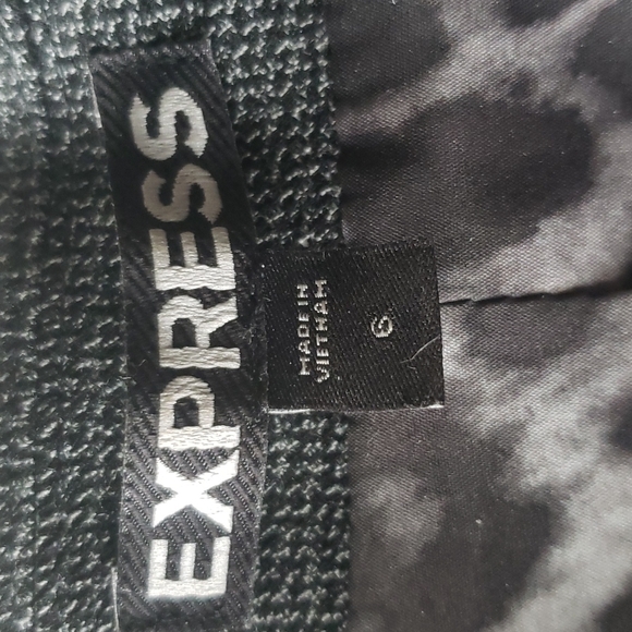 Blazer - Picture 4 of 5